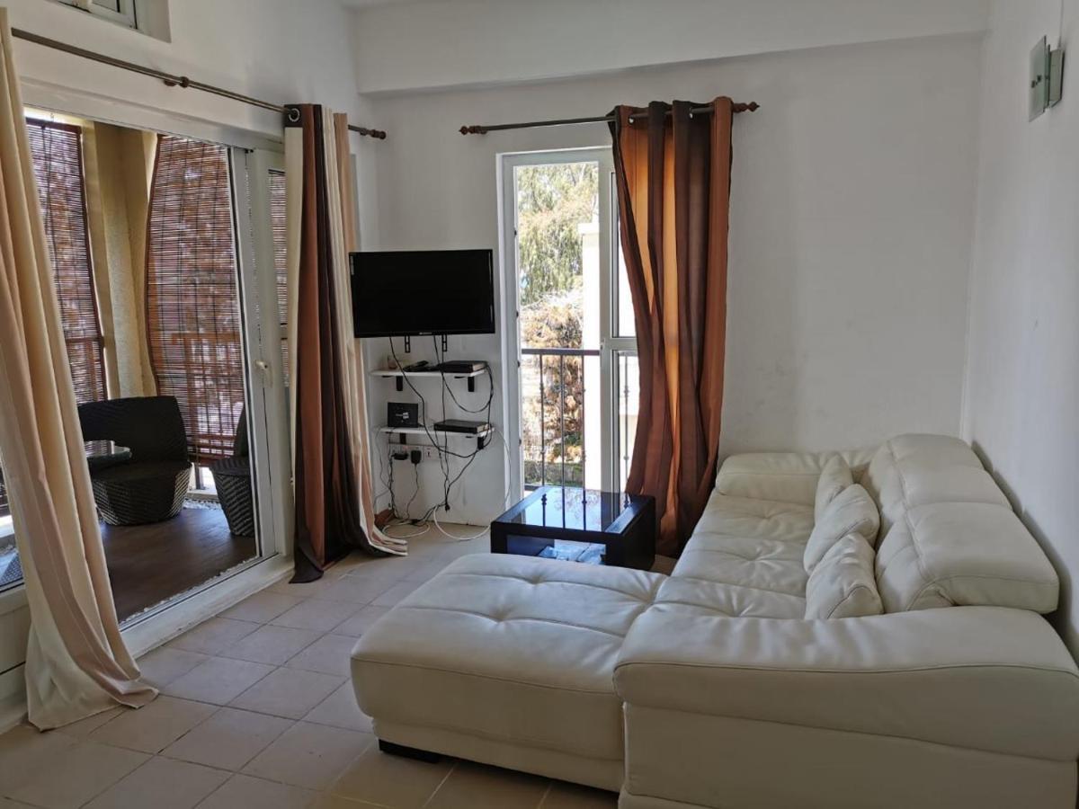 Rayon Vert Bleuphorie Beach Apartment Flic en Flac Bagian luar foto
