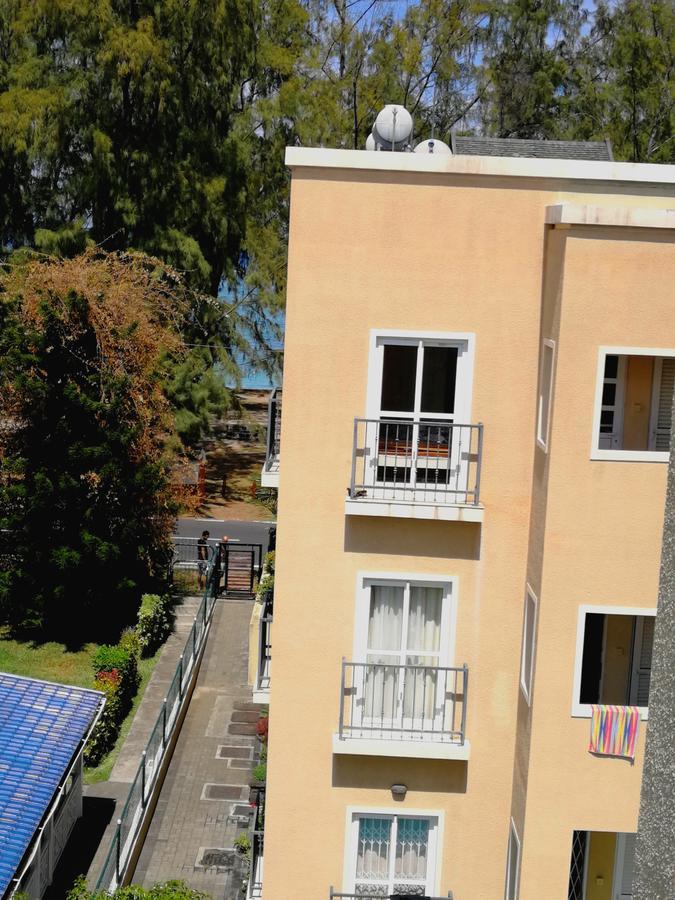 Rayon Vert Bleuphorie Beach Apartment Flic en Flac Bagian luar foto